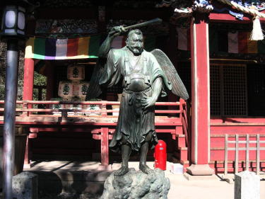 烏天狗像