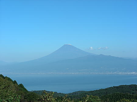 だるま山レストハウスからの富士山