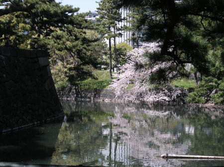 お堀