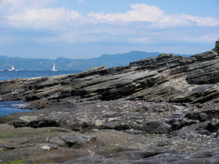 岩場の地層