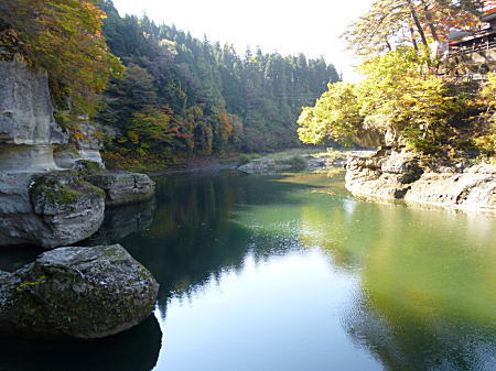 藤見橋から上流を眺める。