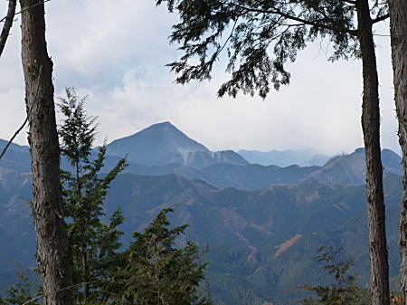 武甲山