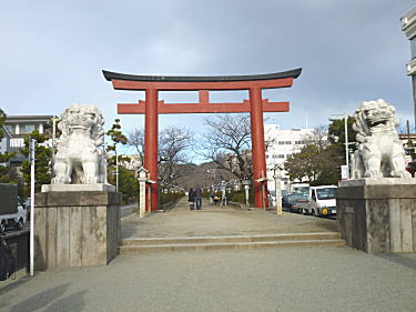 鶴ヶ岡八幡宮の鳥居