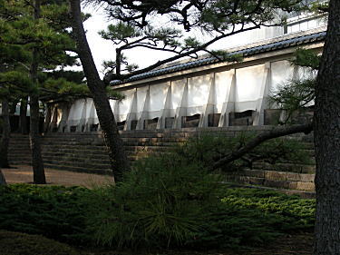 高麗門城側の白塀