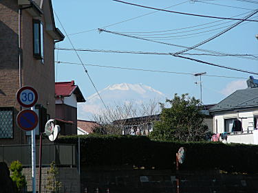 小学校前から富士山