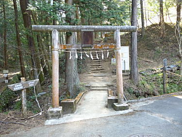 神社?の鳥居