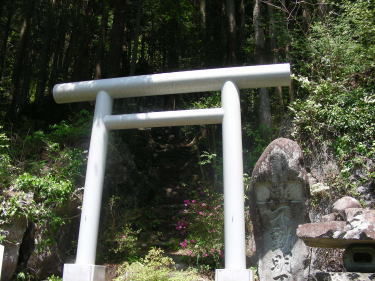 石の鳥居