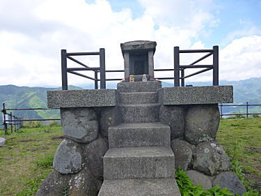 お社