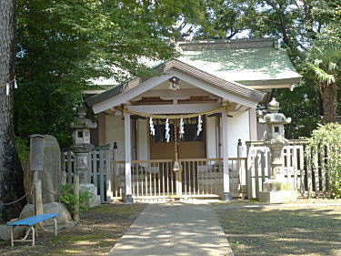 尾崎熊野神社拝殿