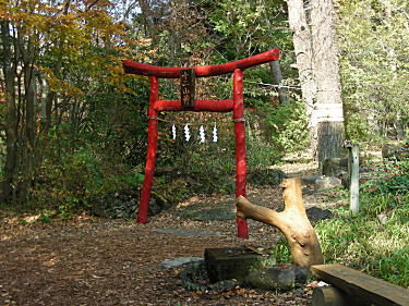 �\��Ёi�R�̐_�j