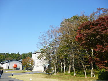 美術館が見えてきました