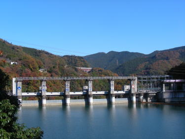 相模ダム