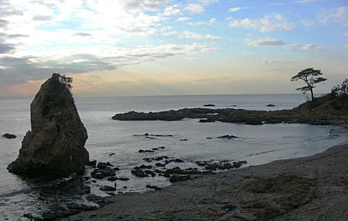 秋谷海岸 立石