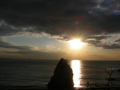 秋谷海岸 立石 夕方