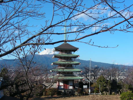 香陵台の五重塔