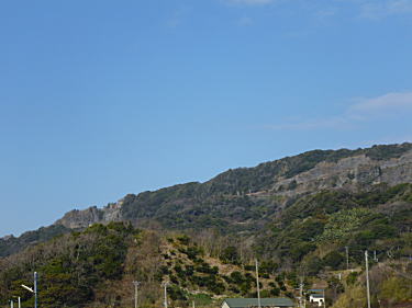 山稜左側がギザギザした所