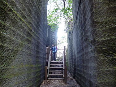 石切り場跡2