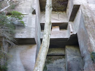 石切り場跡3