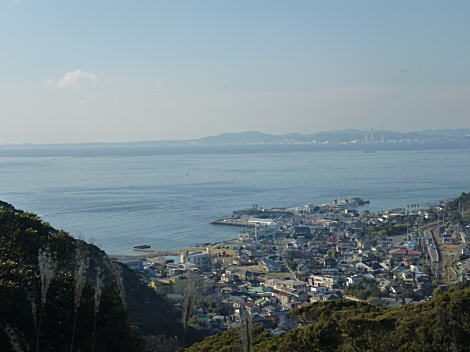 観月台から浜金谷を望む