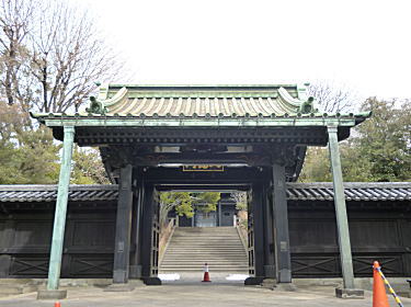 入徳門