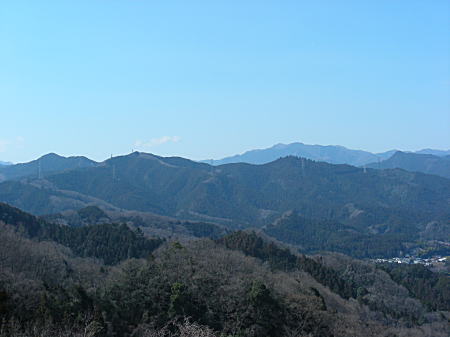 御岳山、日の出山方向