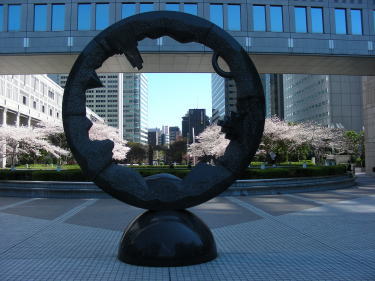 連絡通路の桜4