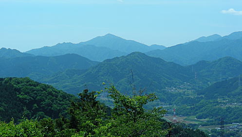 大山でしょうか?
