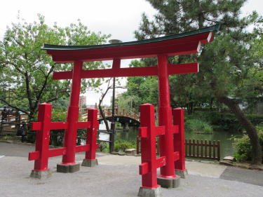 赤い鳥居