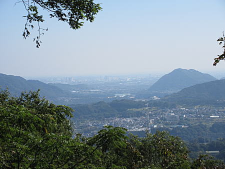 八方岩から津久井湖、津久井城山