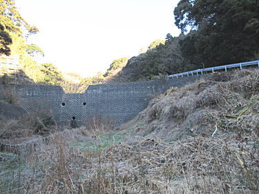 堰堤