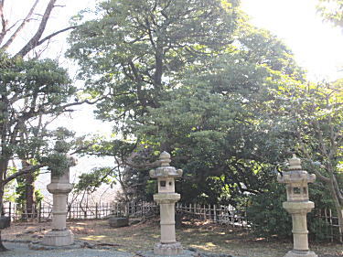 灯籠3基